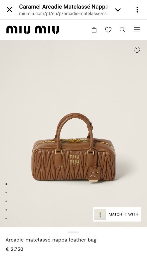 З сумкою за 130 тисяч і в трендових лоферах. Колишня Тищенка показала яскравий "лук" на весну