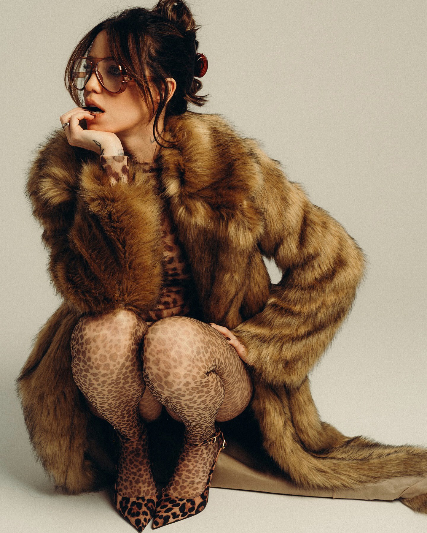 Шубы из искусственного меха стали хитом: как их носят Дорофеева, Люда с Голливуда и финалистка "Холостяка"