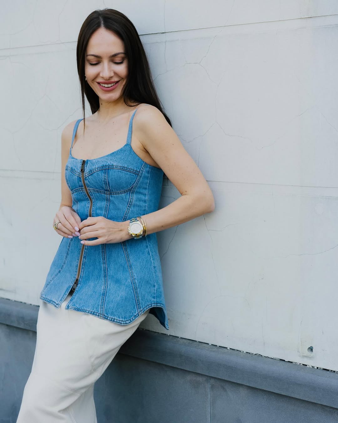 Как носить джинсовый корсет этой весной: образы Кристины Горняк и Инны Белень, которые стоит повторить