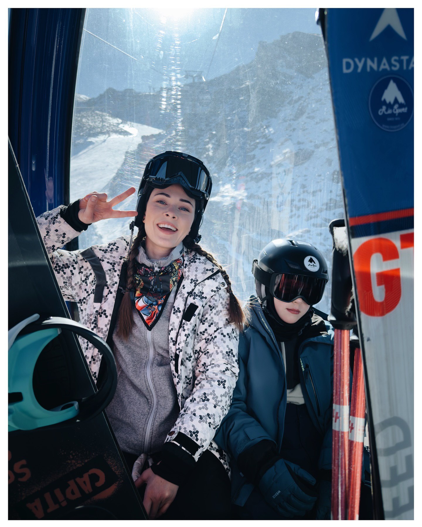 Саніна прямо відповіла, чому її чоловік не в Україні