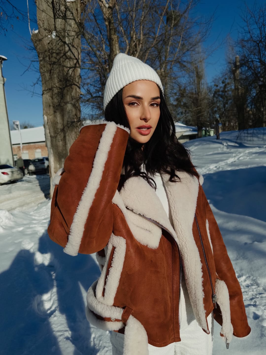 Злата Огневич показала, как носить дубленку-авиатор и выглядеть дорого зимой