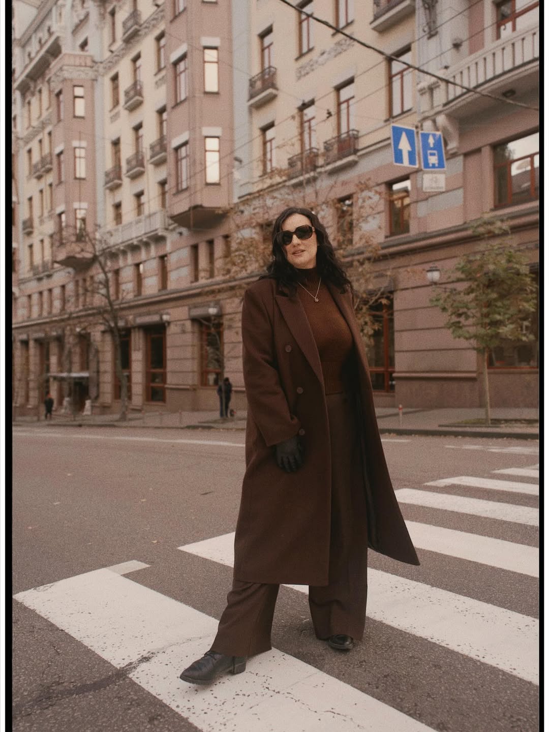 У найбільш трендовому відтінку: Соломія Вітвіцька показала ідеальне пальто на осінь 2025