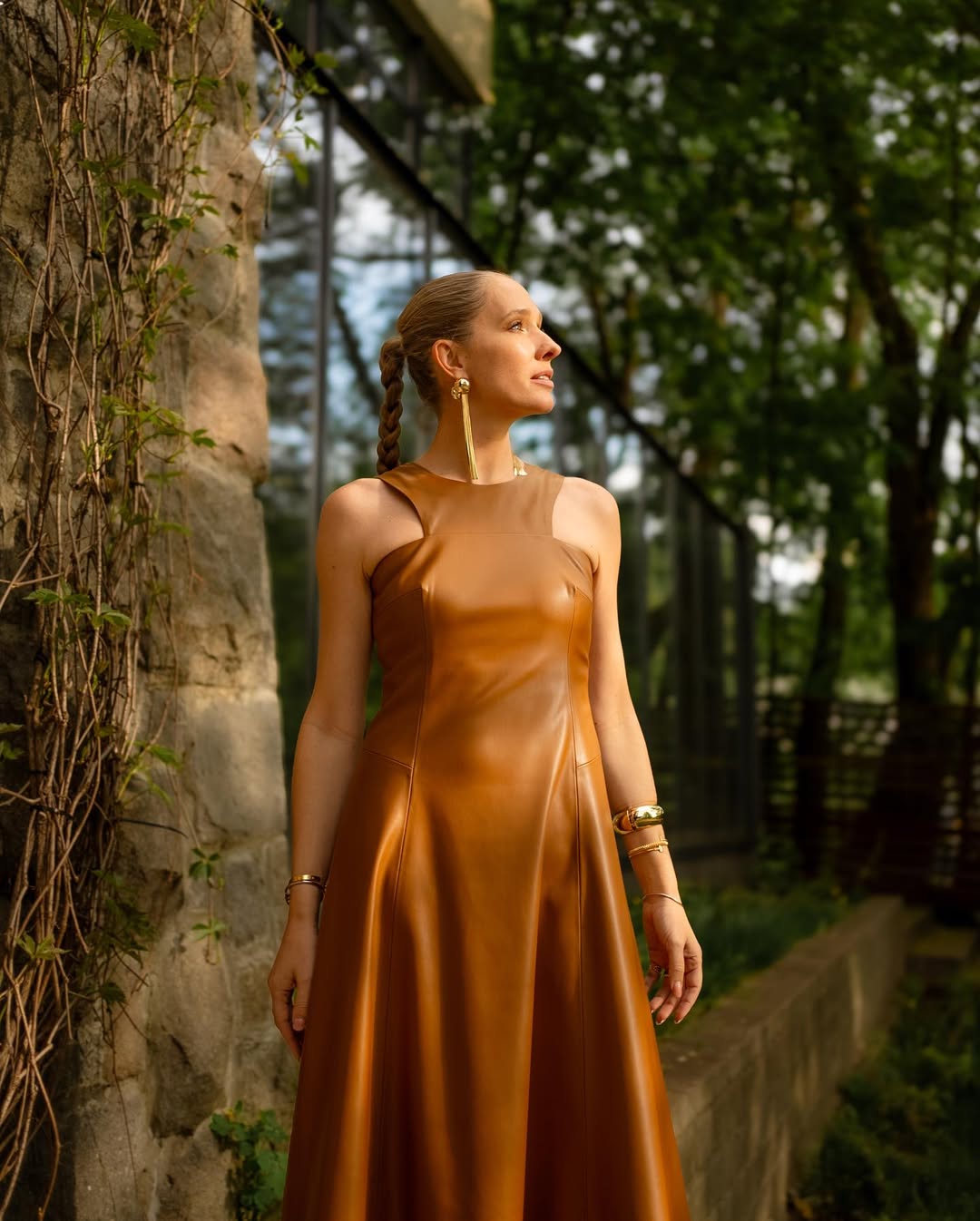 Как выглядит самое модное платье на весну 2025: пример от Кати Осадчей