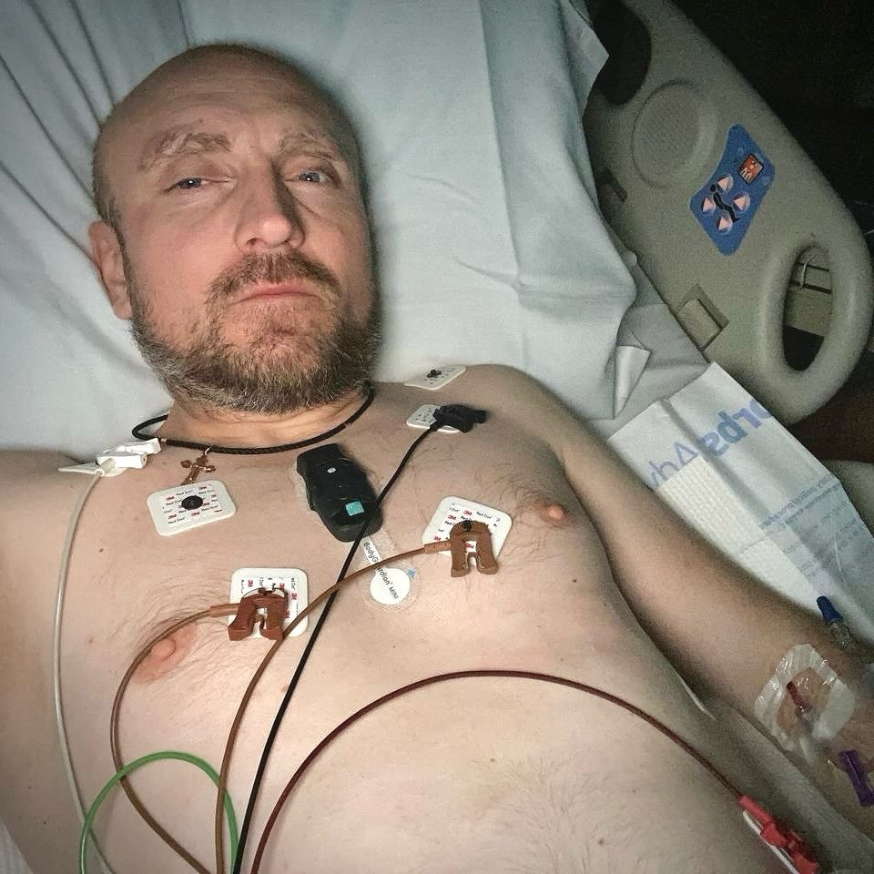 Известный украинский музыкант чуть не умер от остановки сердца. Его спасали в США