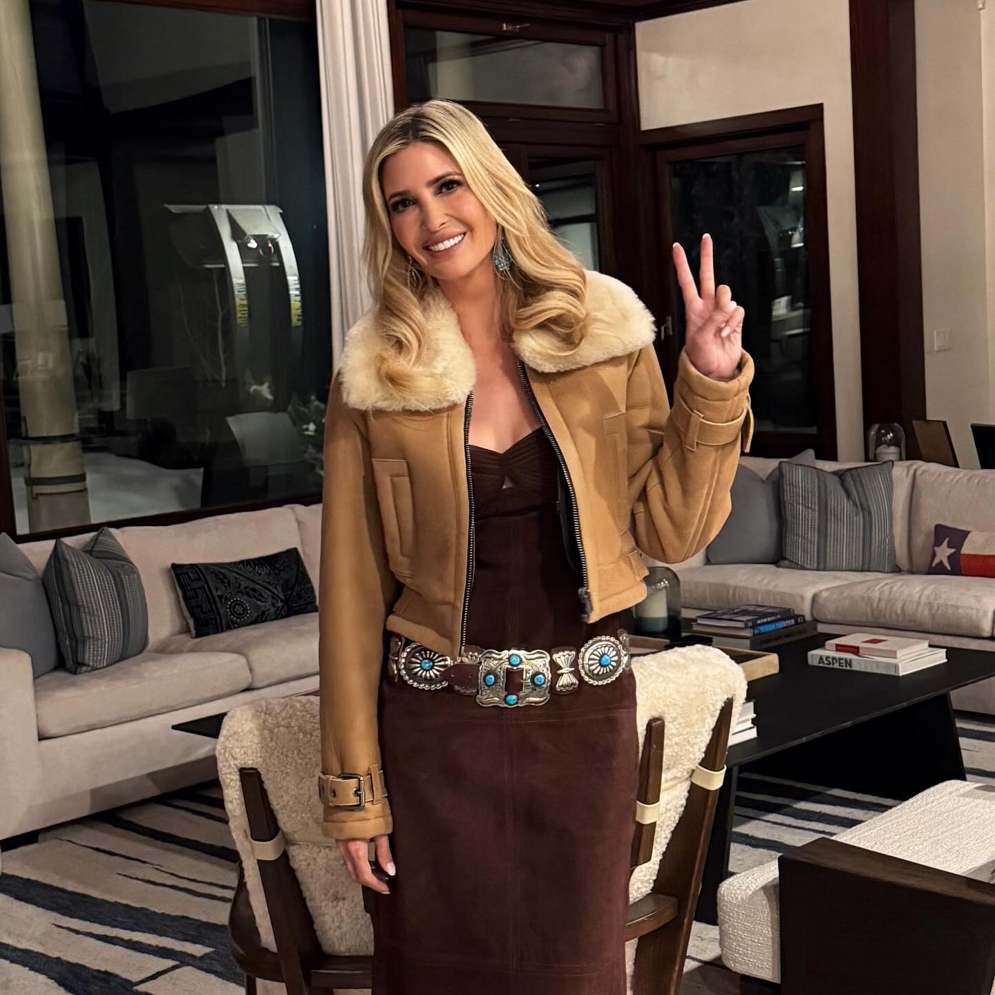 Беріть приклад! 8 приголомшливих образів Іванки Трамп, від яких усі в захваті