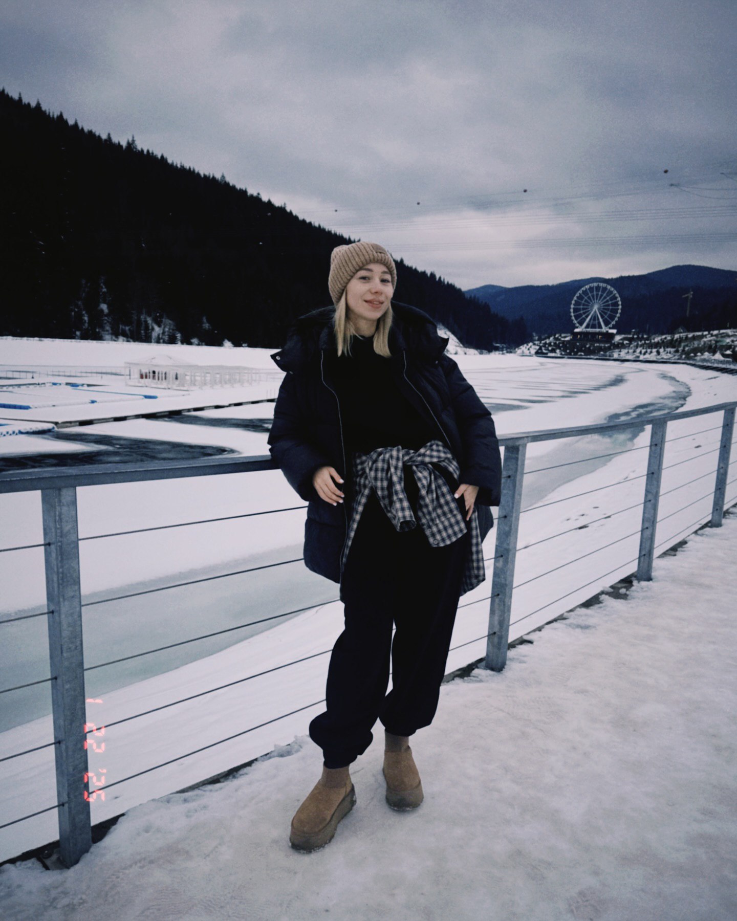 Ефросинина, Брежнева и Джамала показали самые трендовые головные уборы этой зимы: как они выглядят