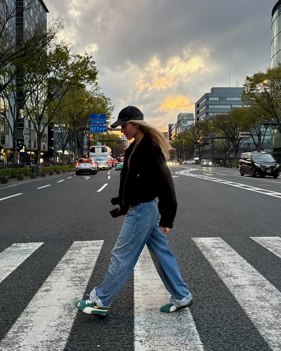 Ці джинси - тренд весни 2025: Даша Квіткова показала наймодніші моделі