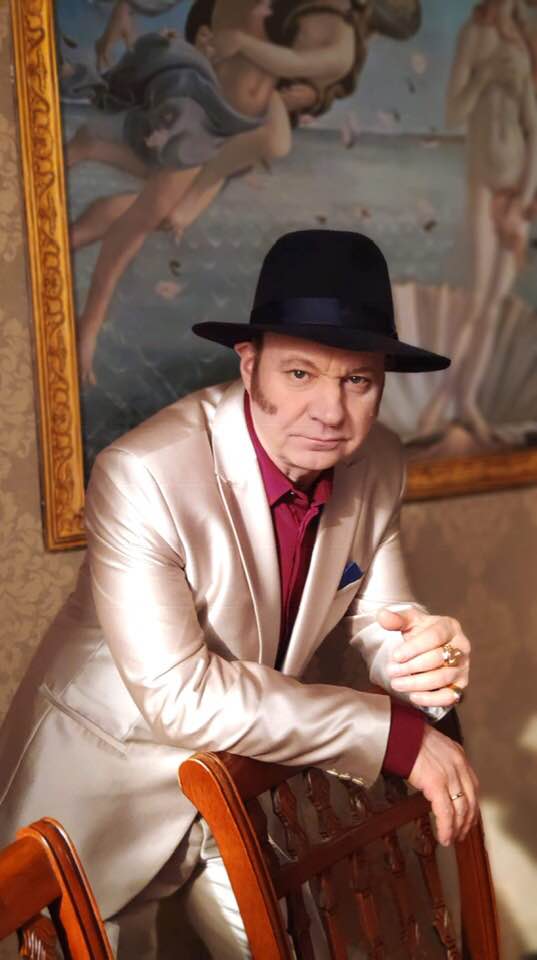 Де зараз зірка "Маски-шоу" Георгій Делієв, який раніше висміював українську мову