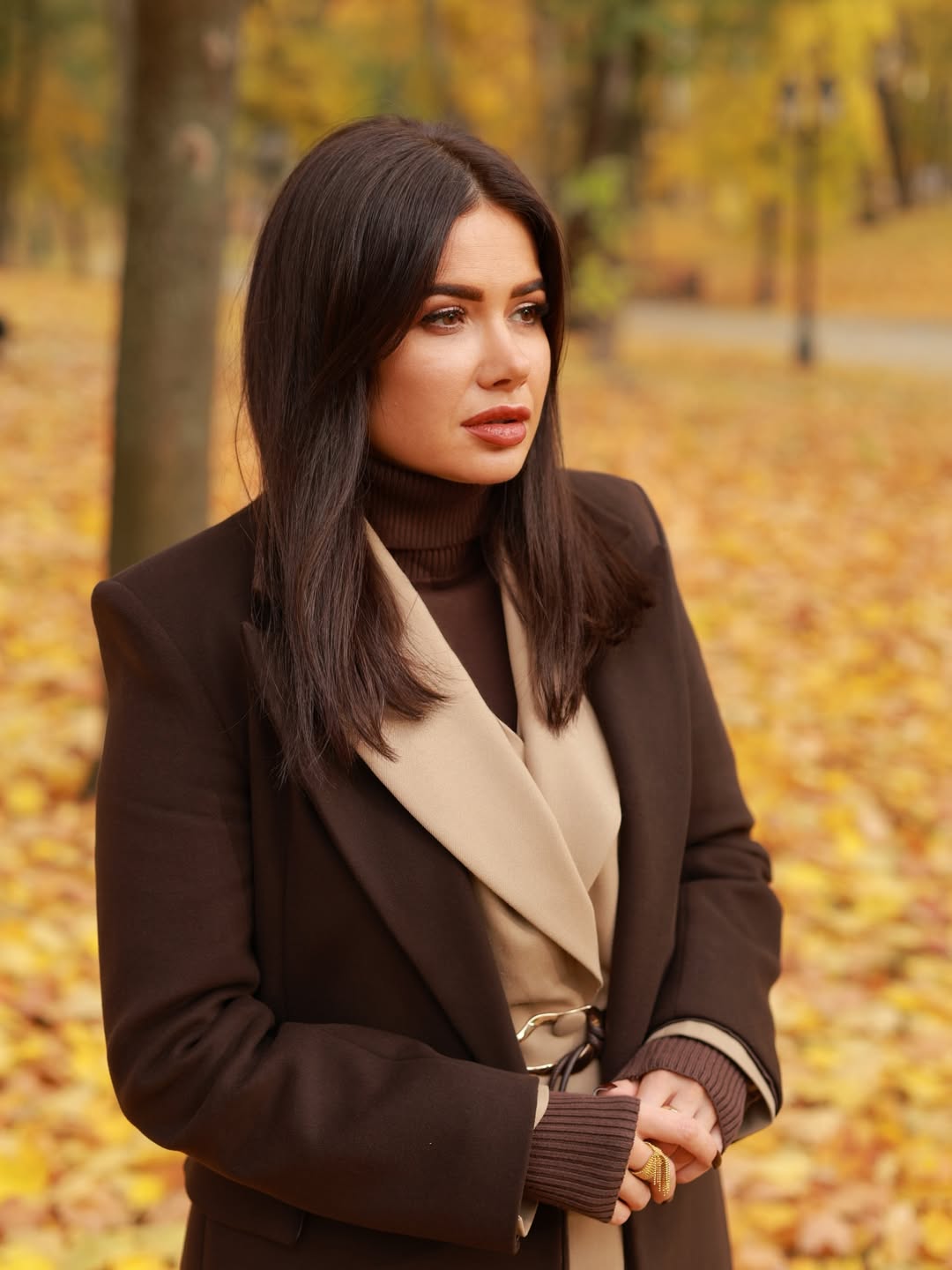 Трендові відтінки і багатошаровість: Шаманська показала ідеальний "лук" на осінь