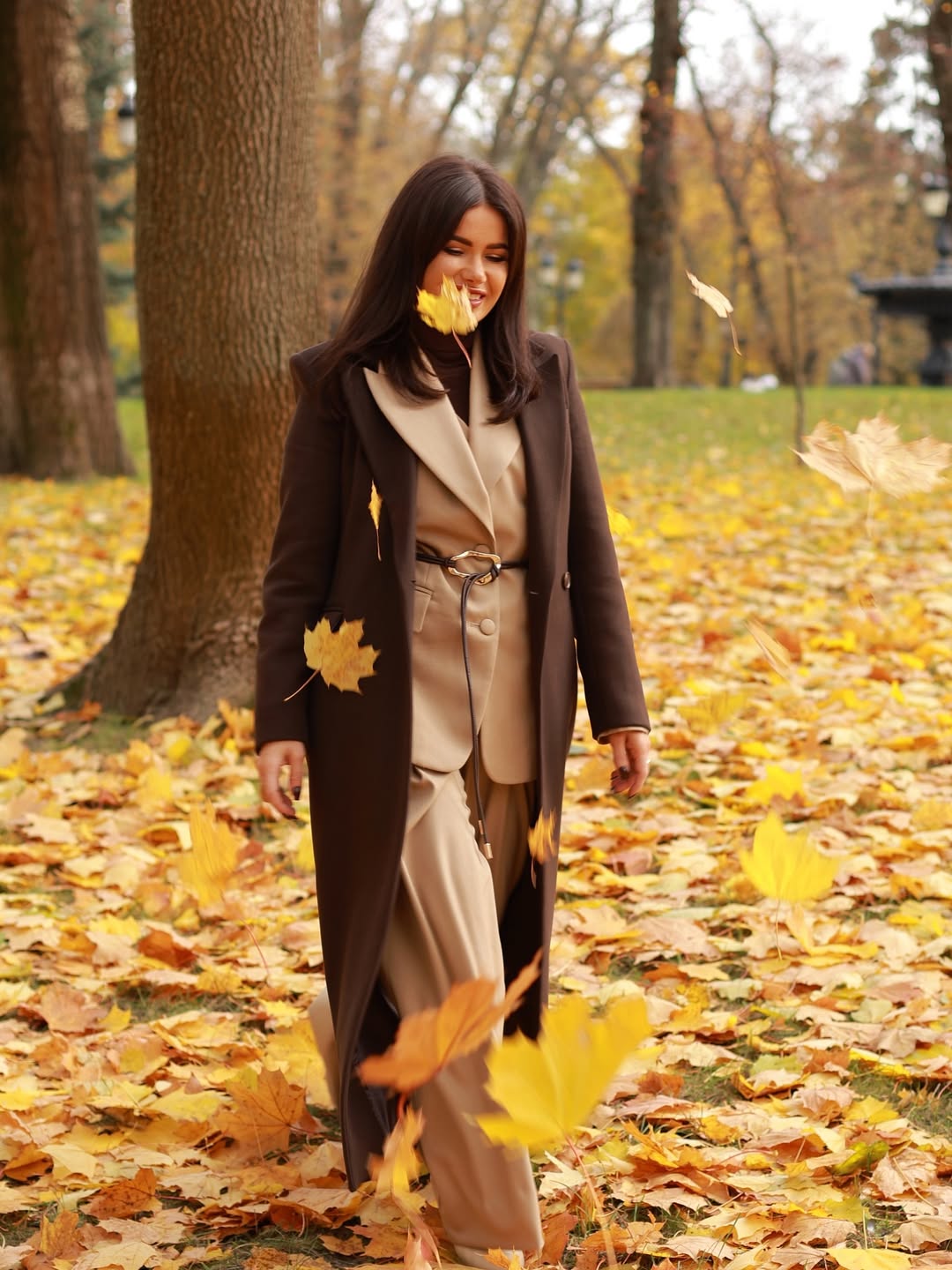 Трендові відтінки і багатошаровість: Шаманська показала ідеальний "лук" на осінь