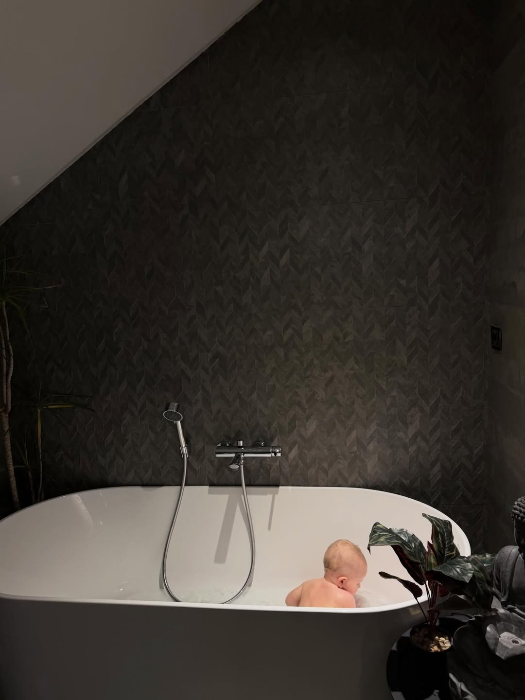 Леся Нікітюк замилувала першими досягненнями 8-місячного сина