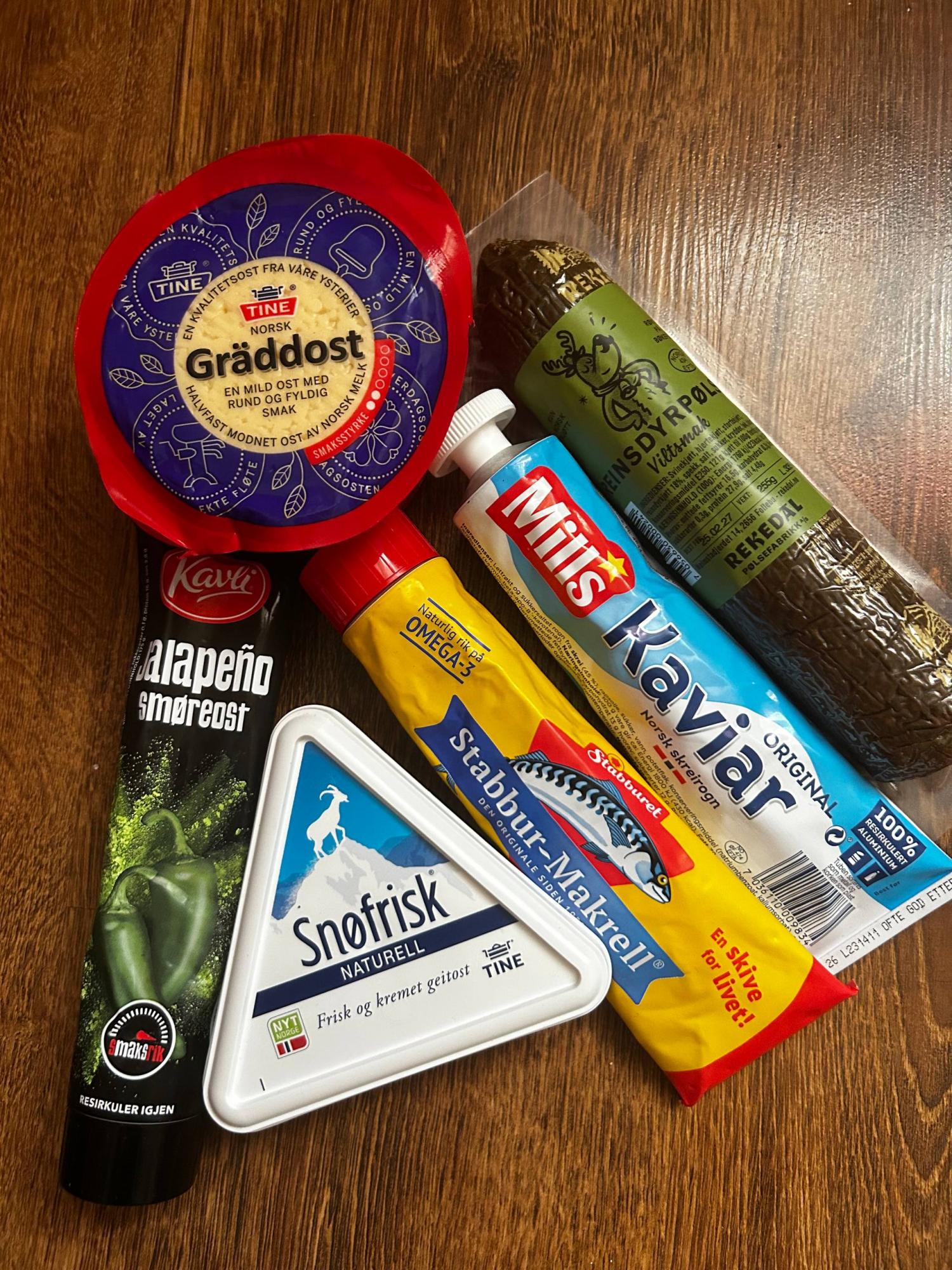 Джем в салате и "тако-пятница" с консервами: что на самом деле едят норвежцы и почему это удивляет украинцев