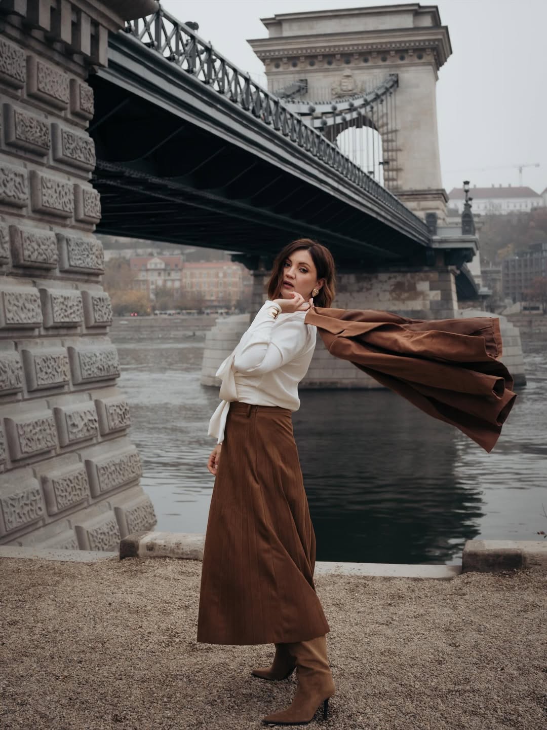 Спідниця плісе і замшеві чоботи: як Цибульська створила ідеальний осінній "лук"