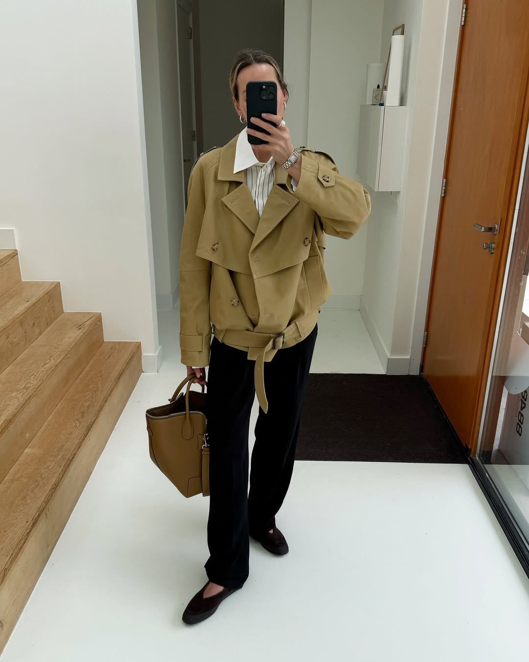 Як одягатися восени 2025, щоб бути в тренді: 6 стильних образів на кожен день