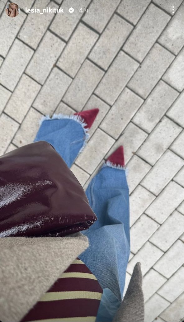 Клипсы, оверсайз и галстук: Леся Никитюк показала трендовый образ в стилистике 90-х