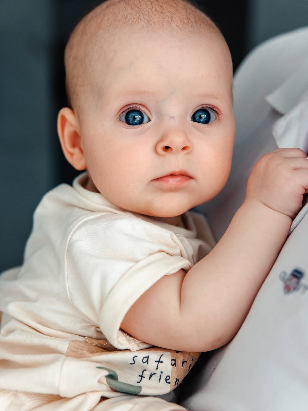 Зірка "Кріпосної" замилувала фото з 5-місячною донечкою, ім'я якої досі приховує