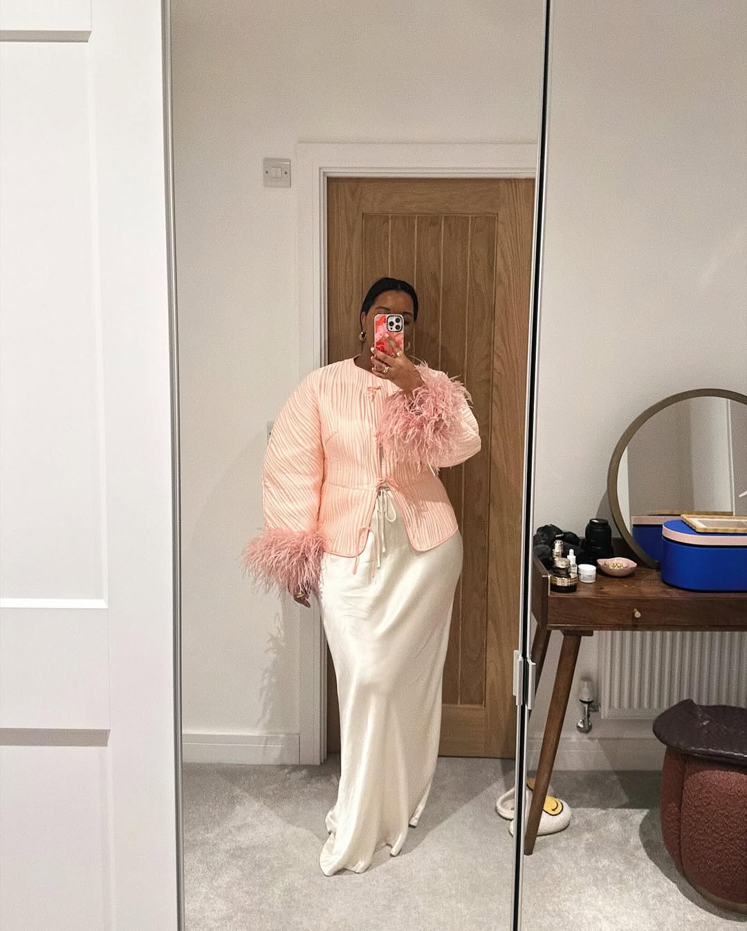 Один модный прием - и ваш гардероб выглядит на тысячи дороже