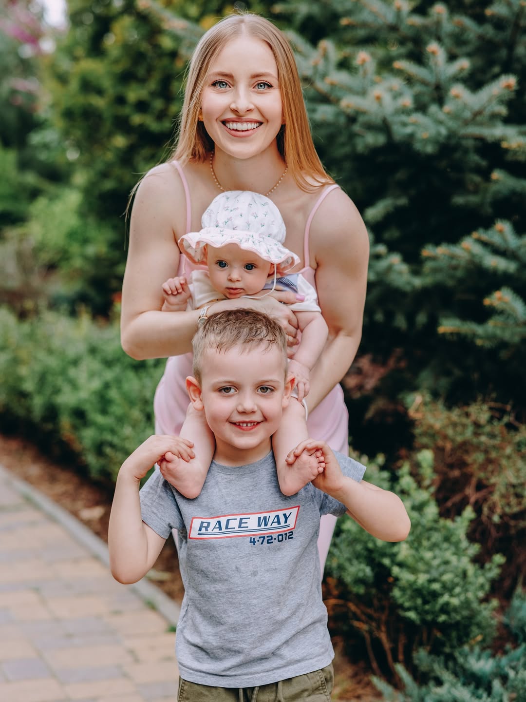 Зірка "Кріпосної" замилувала фото з 5-місячною донечкою, ім'я якої досі приховує