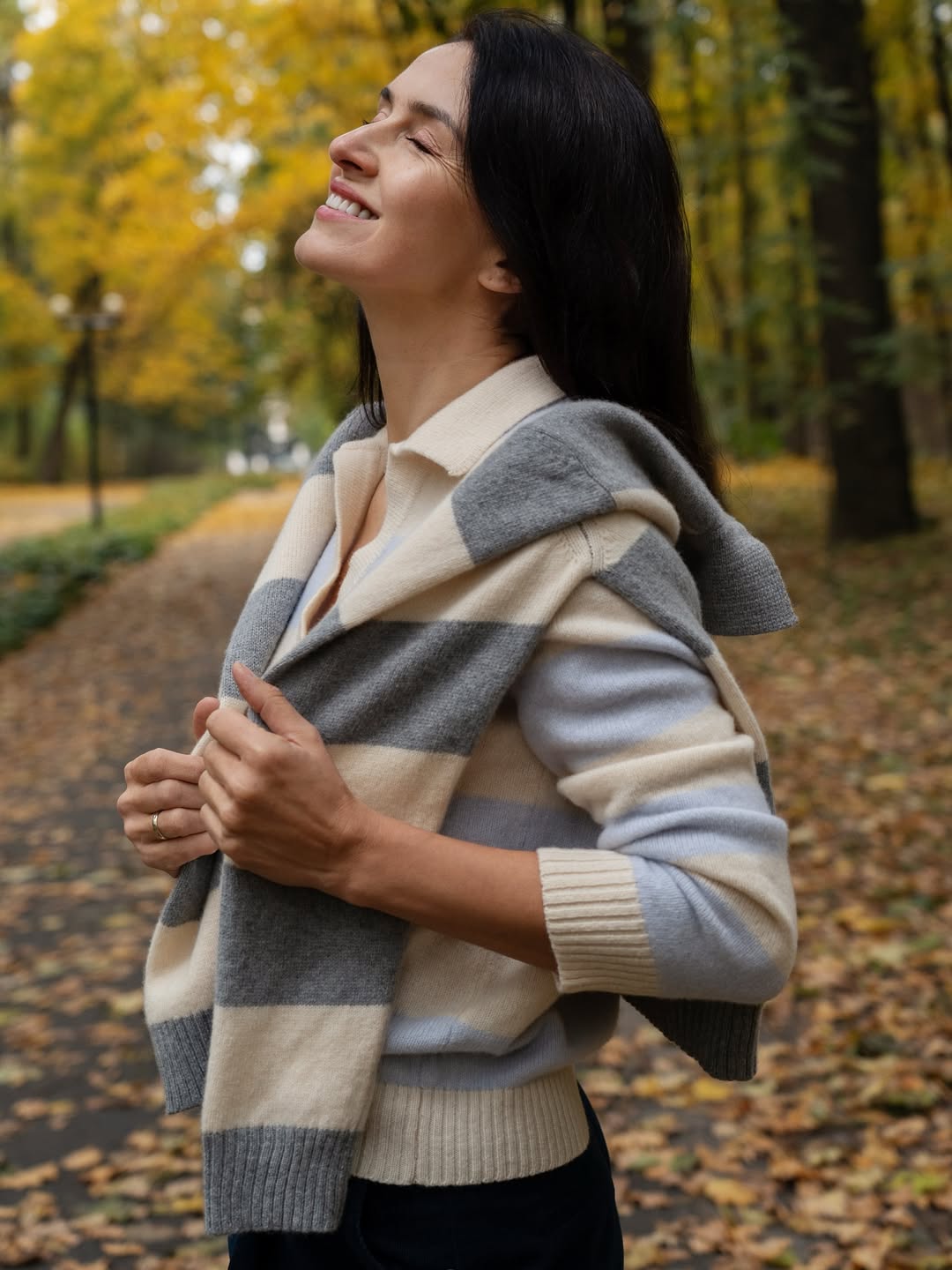 Тепло і модно: Валентина Хамайко показала ідеальні светри для зими