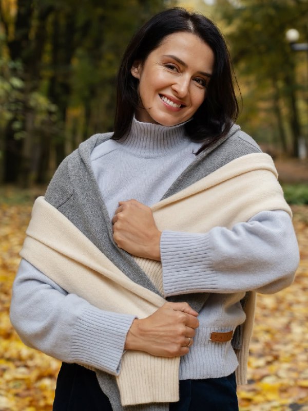 Тепло і модно: Валентина Хамайко показала ідеальні светри для зими