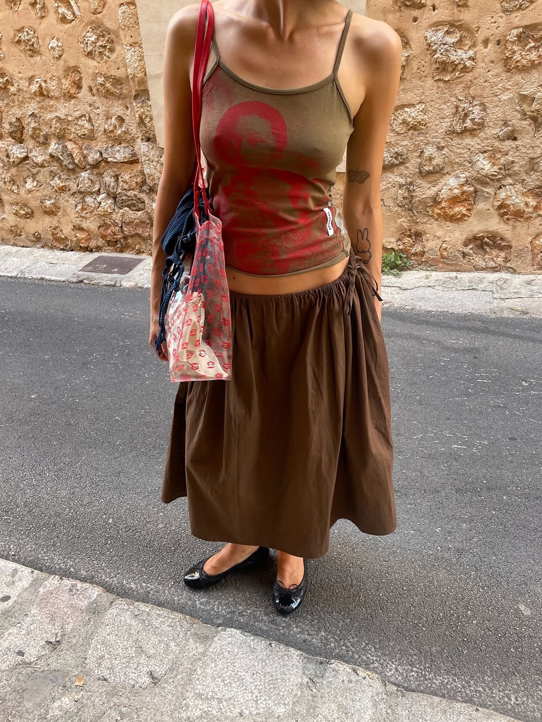 Як виглядає наймодніша спідниця цього літа: приклади від фешн-блогерів