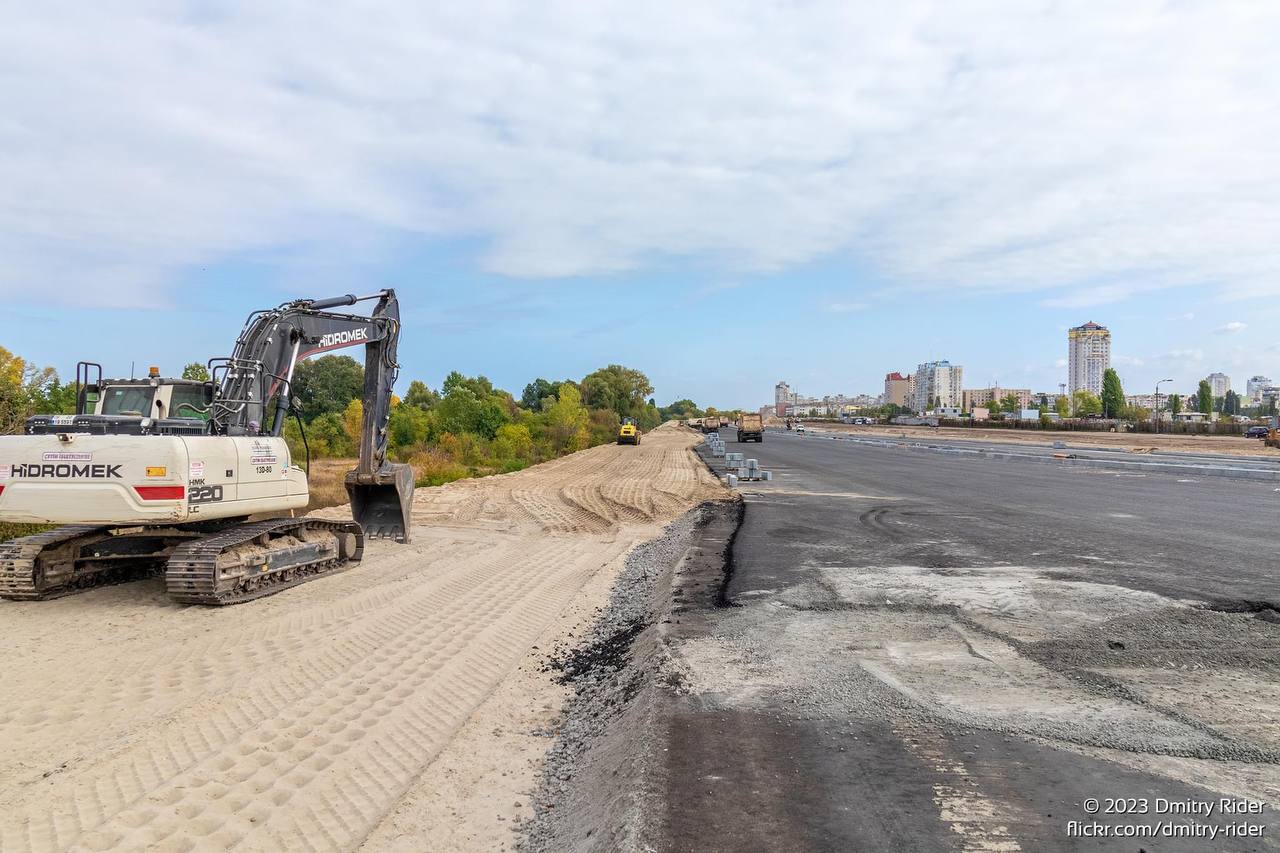 У Києві будують Велику кільцеву дорогу: що вже встигли зробити (фото)