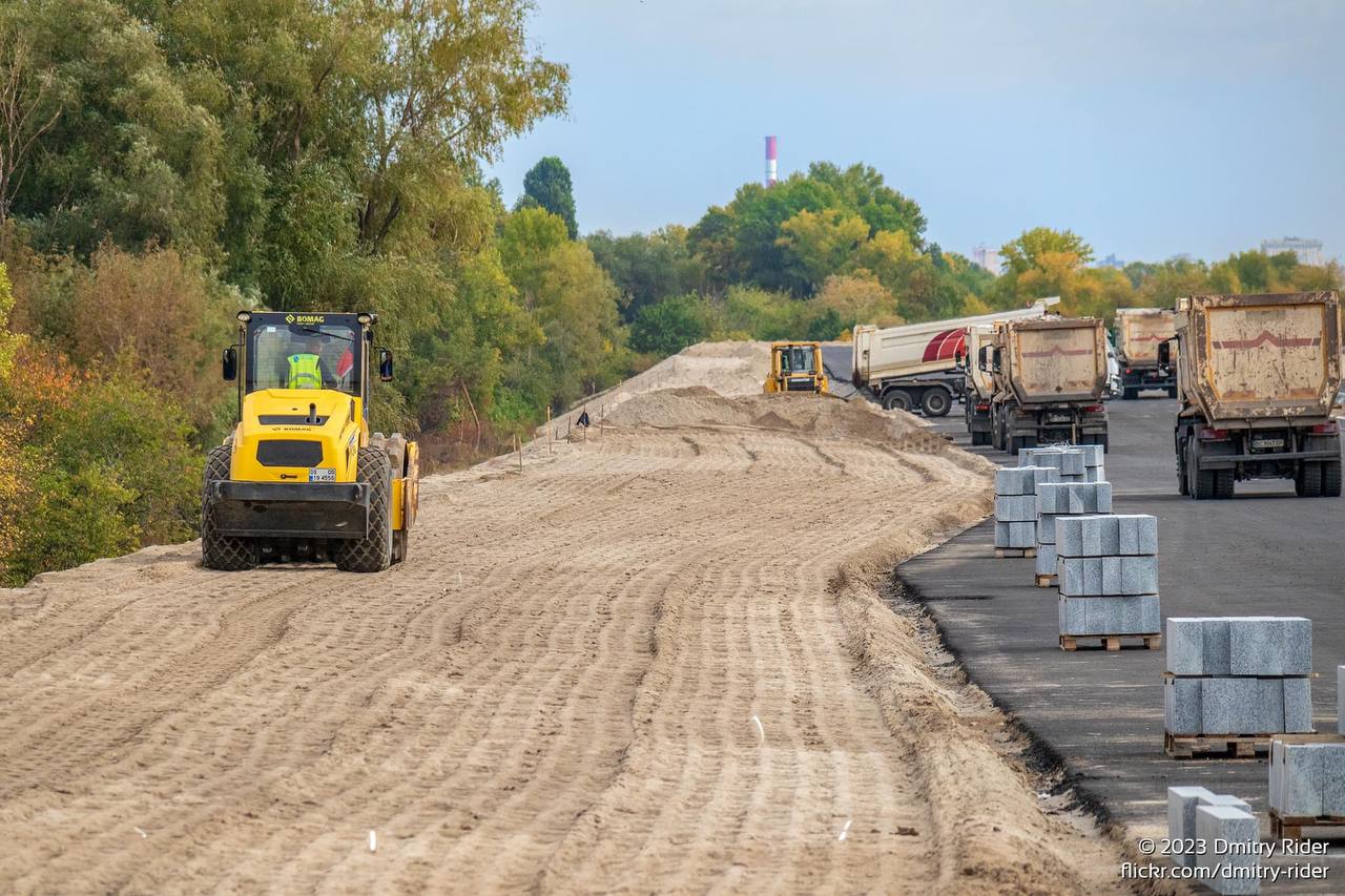 У Києві будують Велику кільцеву дорогу: що вже встигли зробити (фото)