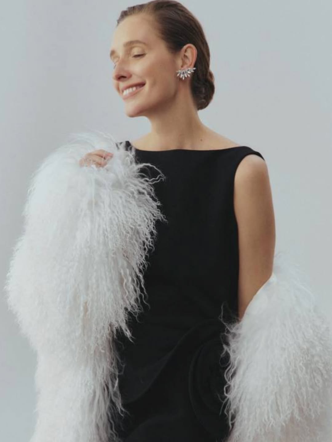 У чорному міні та шубі: Осадча ефектно привітала всіх Катерин з Днем янгола