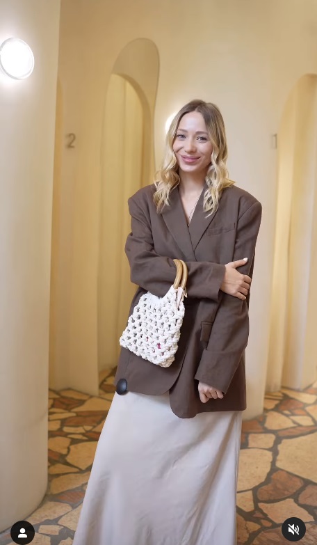 Как одеваться летом стильно и просто: модные идеи от жены Виктора Павлика