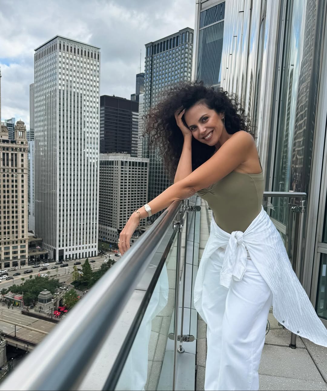 Модні джинси на осінь 2025: яку модель вибрала Настя Каменських