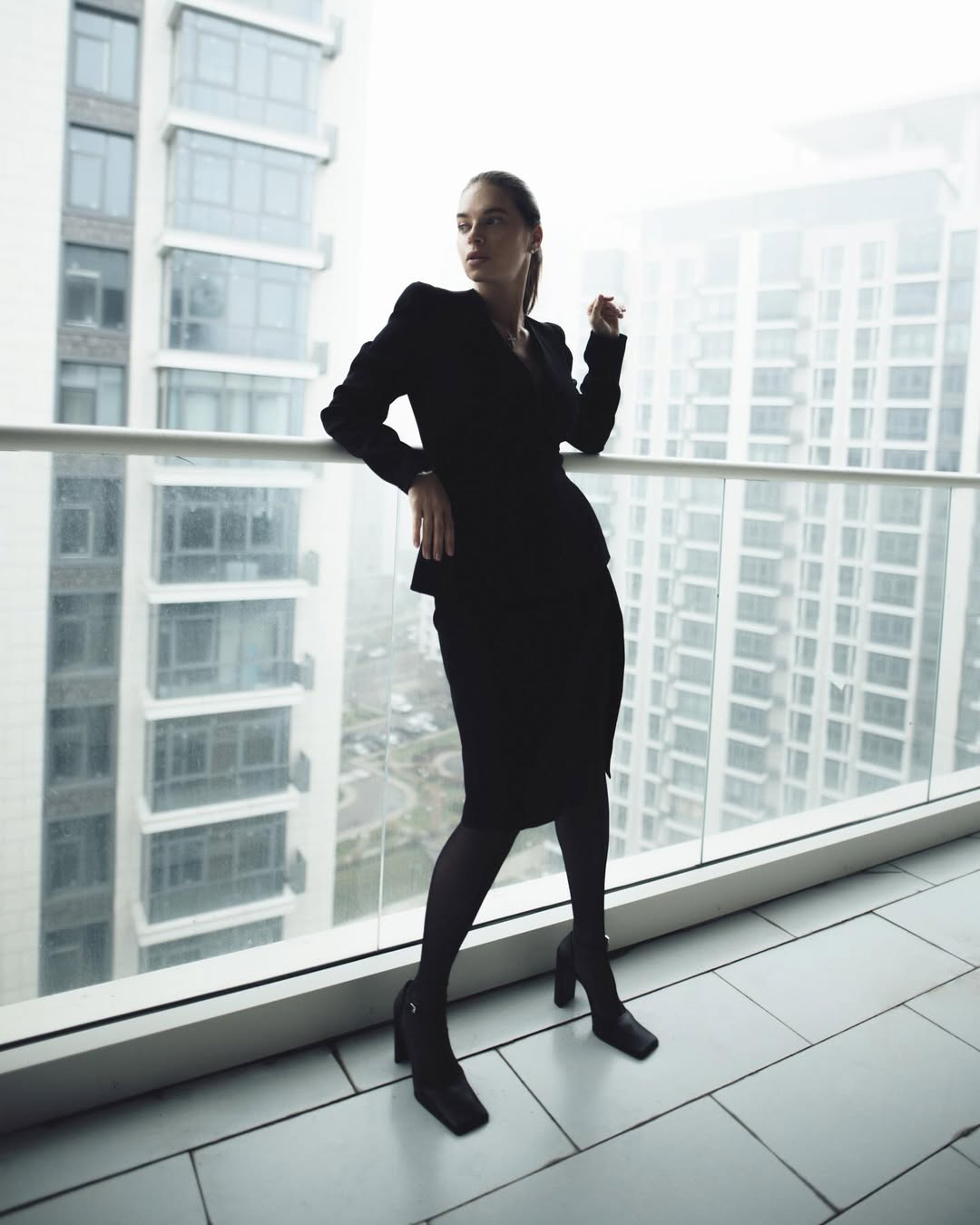 Чорний костюм і мінімалізм: секрет стильного "лука" дружини Усика