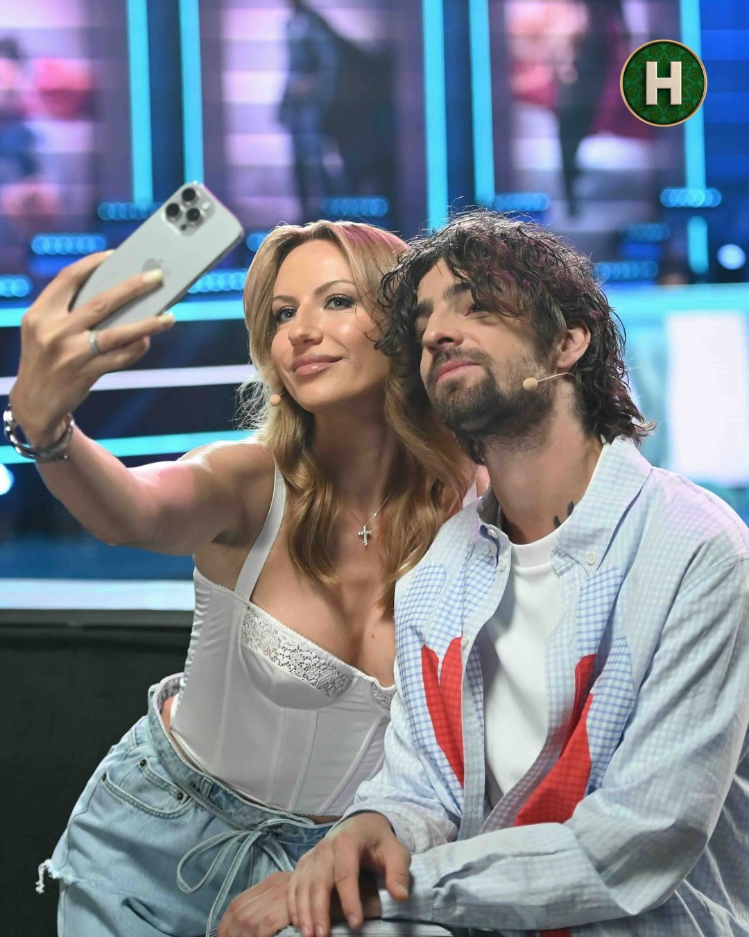 Цей тренд 90-х знову в моді: Леся Нікітюк показала ідеальні джинси