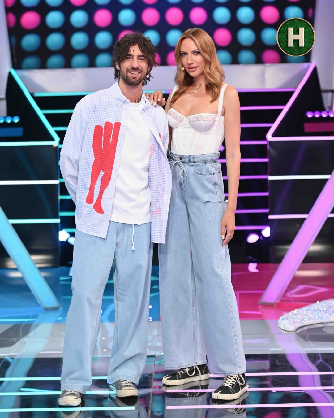 Цей тренд 90-х знову в моді: Леся Нікітюк показала ідеальні джинси