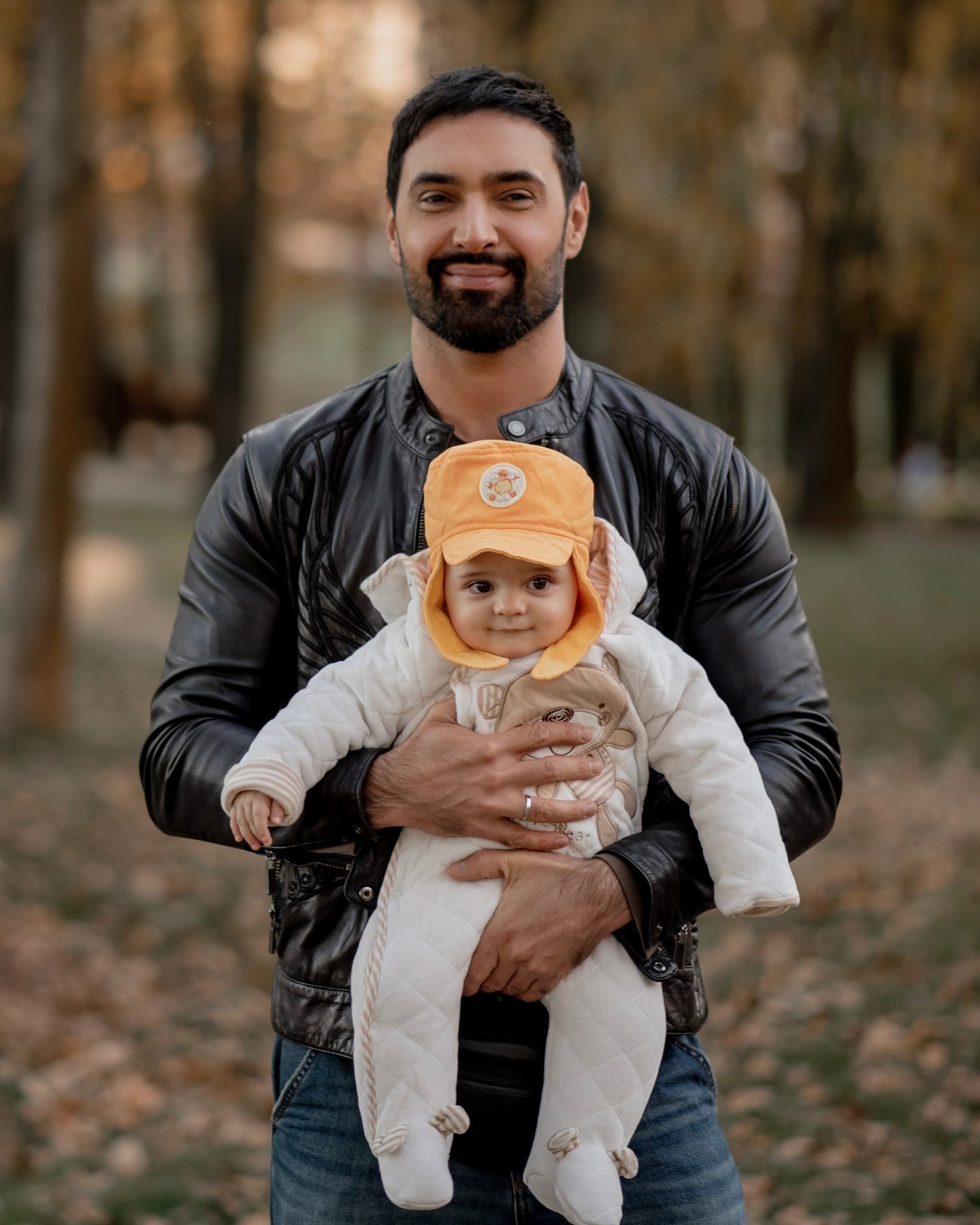 Віталій Козловський зачарував новими фото із 8-місячним сином: "Наша перша осінь разом"