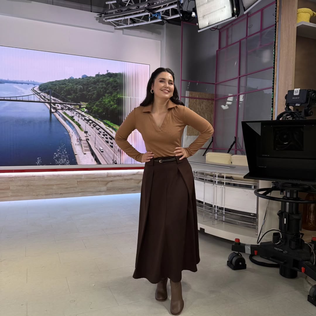 Людмила Барбир в шоколадном "луке": один прием сделает вас стильнее