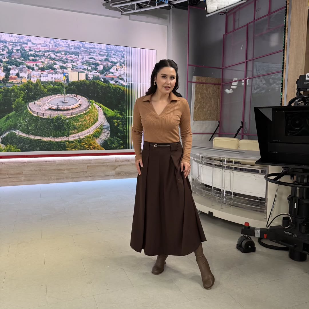 Людмила Барбир в шоколадном "луке": один прием сделает вас стильнее