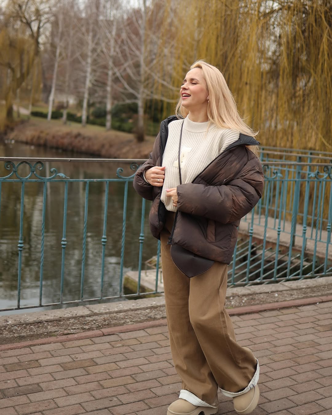 Як виглядають наймодніші джинси: Лілія Ребрик показала стильний "лук" на весну 2025