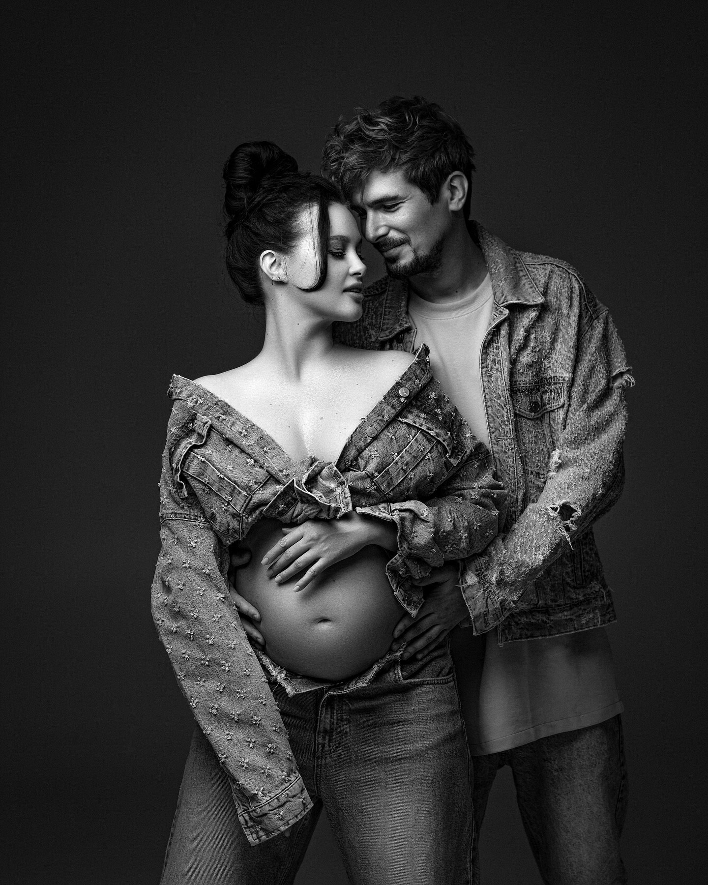 Позитив та Юлія Сахневич вперше стануть батьками: милі фото і відео закоханих