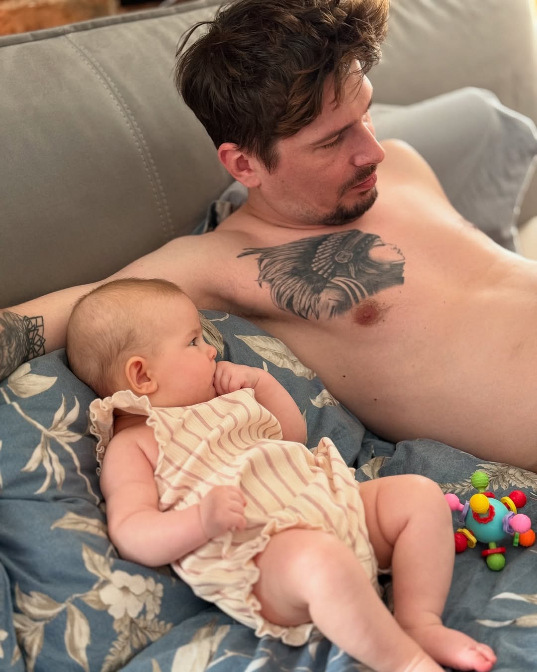 "Твой голос - ее Вселенная": жена Позитива растрогала поздравлением и редкими фото певца с дочерью