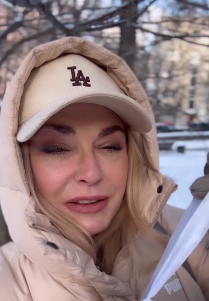 Які головні убори вибирають зірки: приклади від Кузнєцової, дружини Решетніка та Джамали