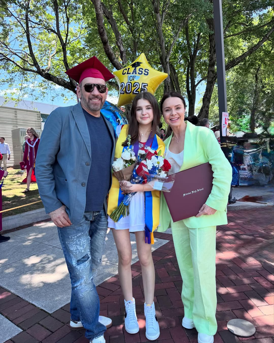 Як виглядає доросла донька Лілії Подкопаєвої: фото з випускного у США