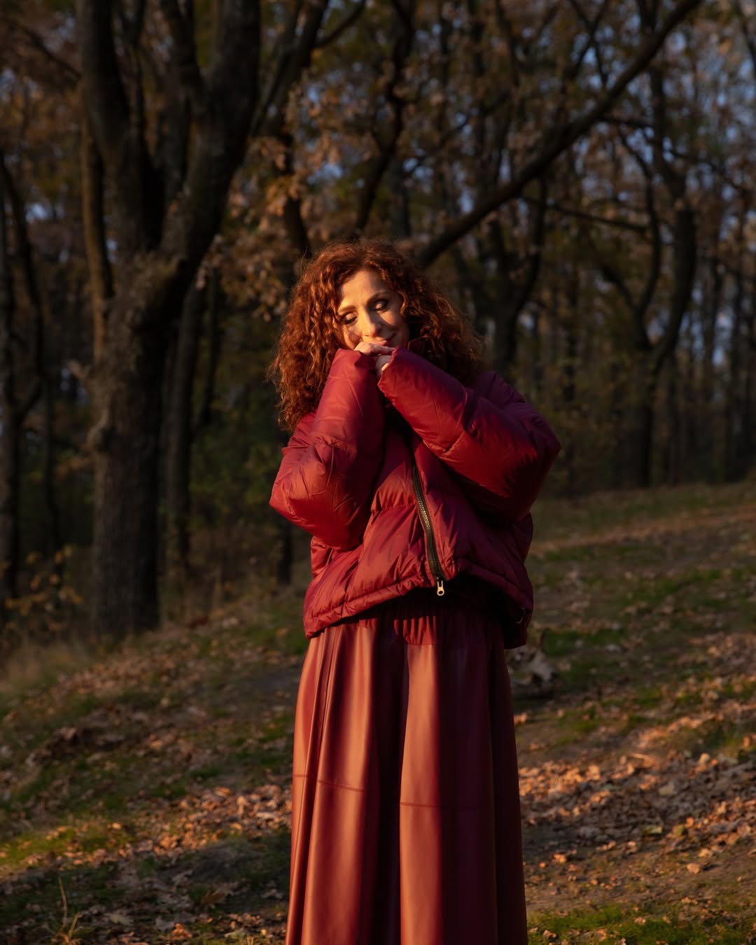 Бордовий total look від Наді Матвєєвої: стильний образ, який виглядає дорого