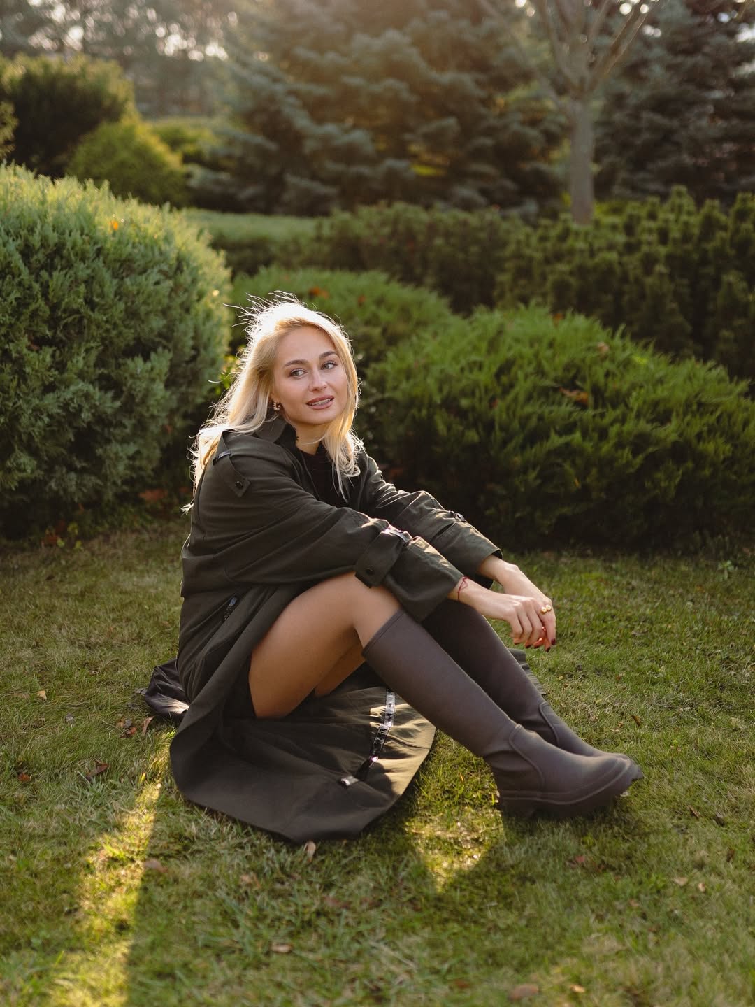 Как выглядят самые модные сапоги на зиму: стильный "лук" Анастасии Цимбалару