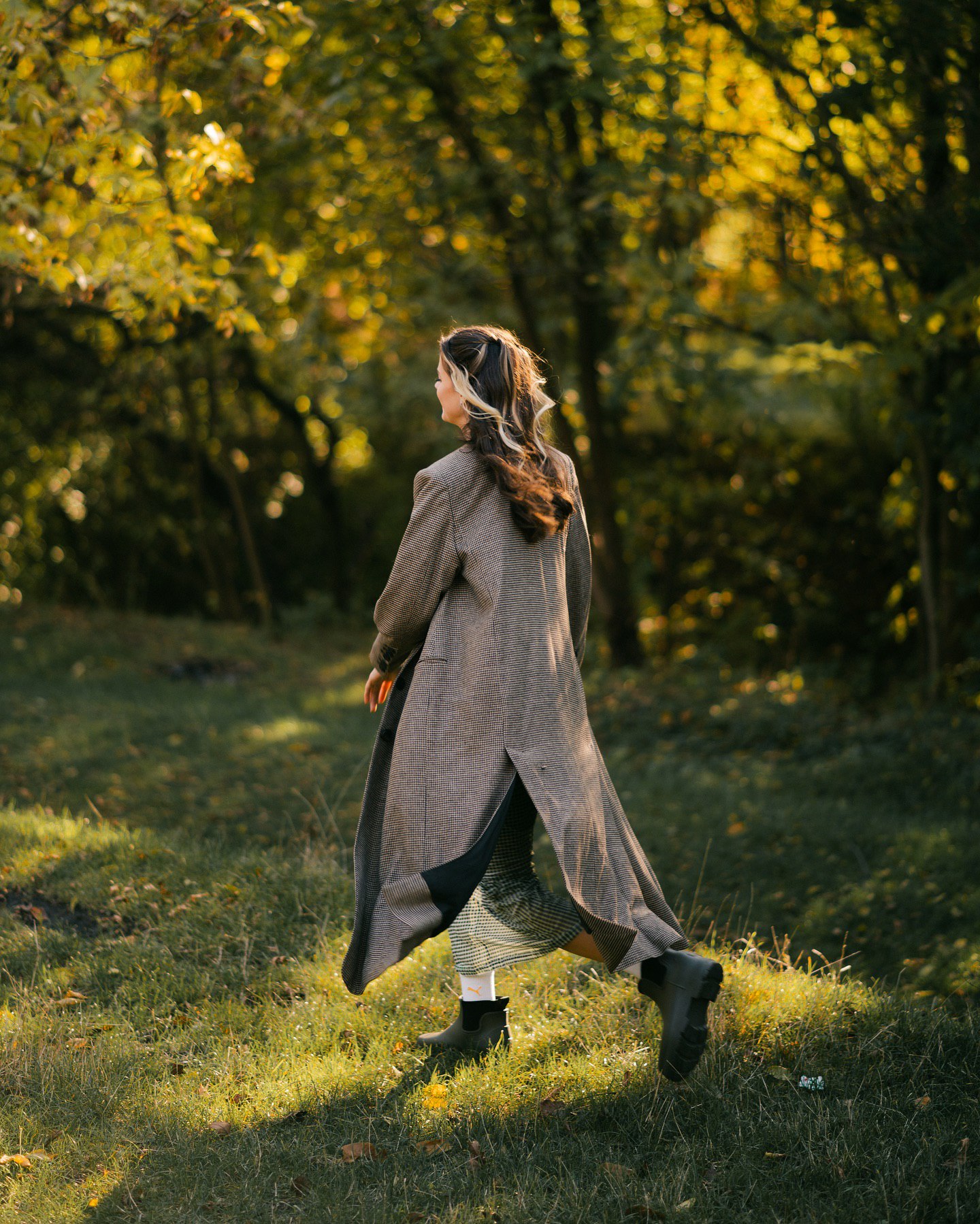 Масивне пальто та приталена сукня. Магучіх показала стильний "лук" на осінь (фото)