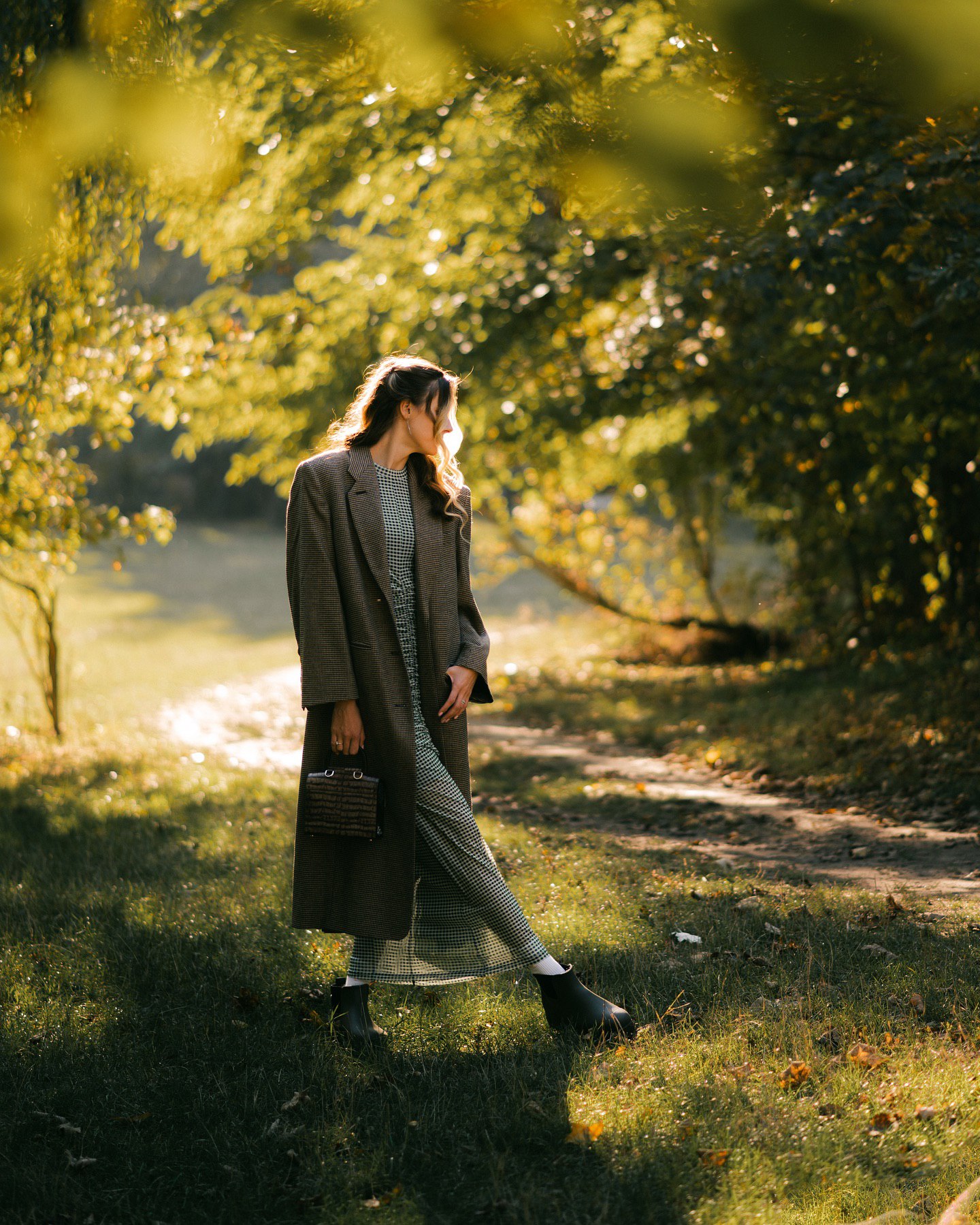 Масивне пальто та приталена сукня. Магучіх показала стильний "лук" на осінь (фото)