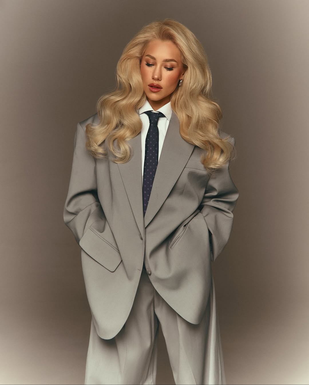 Мода 90-х повертається: Даша Квіткова показала "лук", який хочеться повторити