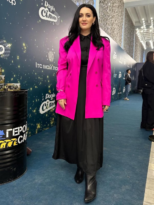 Соломия Витвицкая показала универсальный образ на весну: как его повторить