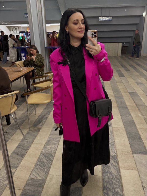 Соломия Витвицкая показала универсальный образ на весну: как его повторить