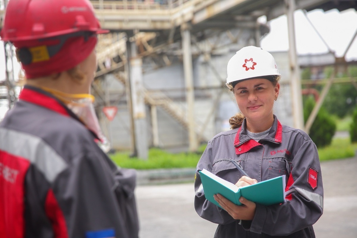 (Не)женские профессии. Как война изменила рынок труда, а украинки все чаще осваивают "мужские" профессии