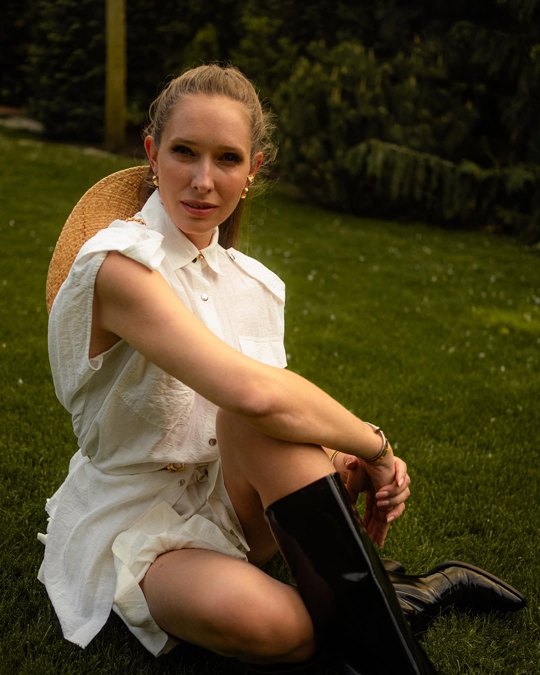 Не рожевий: Катя Осадча показала головний відтінок літа, який обирають стильні та успішні